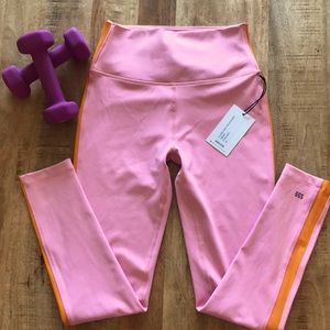Splits59 Pink Leggings M NWT